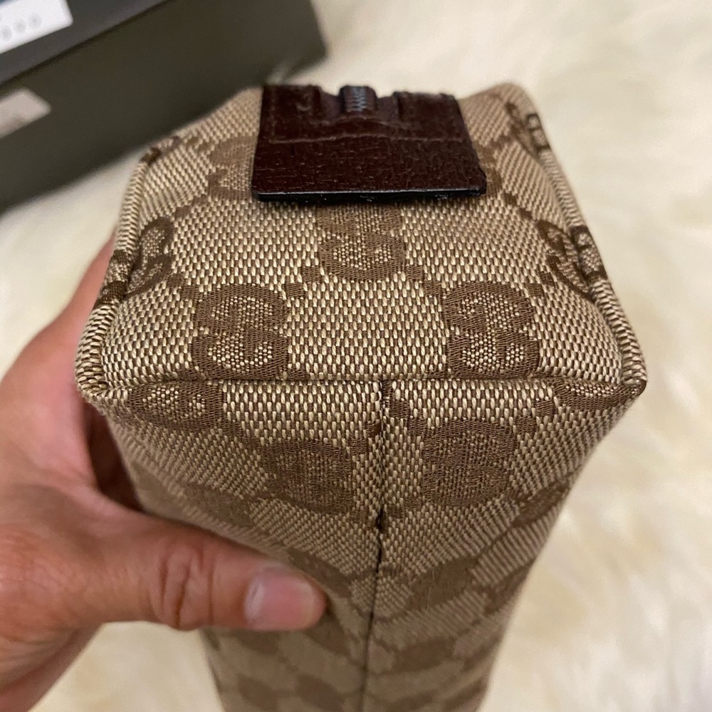 Gucci Pouch - Picture 10 of 16